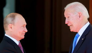 США розглядають можливість відключення Росії від системи SWIFT, – CNN