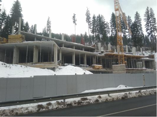 У сімї начальника одного з управлінь поліції Івано-Франківщини Банка виявили дорогі автомобілі і будівництво в Буковелі, - ЗМІ 08