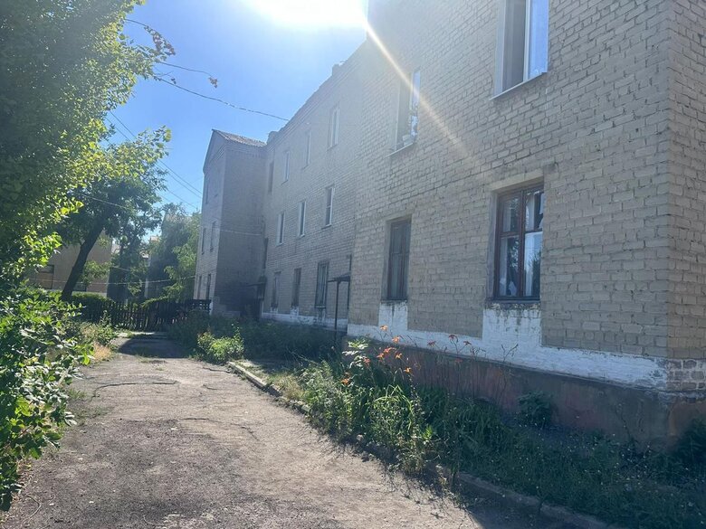 Наслідки обстрілу Українська