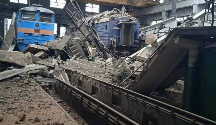 "Укрзалізниця" про апокаліптичні фото з депо Полтавщини: Знеструмлені ділянки заживлюють, дані про обмеження руху - фейк