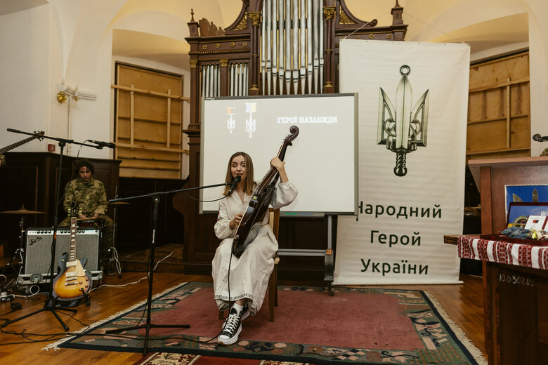 The National Hero of Ukraine award became the first after a two-year break 19