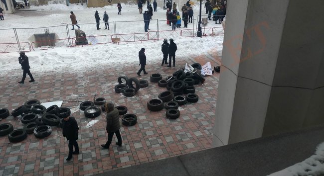 Сутички біля Ради: девятьох протестувальників затримано, - Геращенко 03