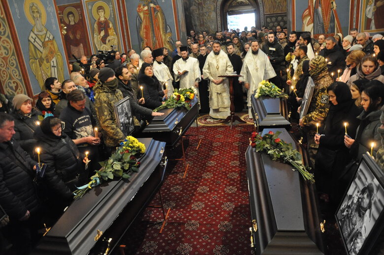 Із чотирма бійцями диверсійної групи Братства, які загинули на Брянщині в грудні 2022 року, попрощалися у Києві 32