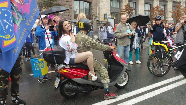 киев марш нескорених непокоренных хода