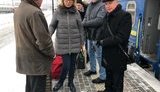 Денисова с членами семей военнопленных моряков прибыла в Москву: "Постарается попасть на заседание Лефортовского суда". ФОТОрепортаж