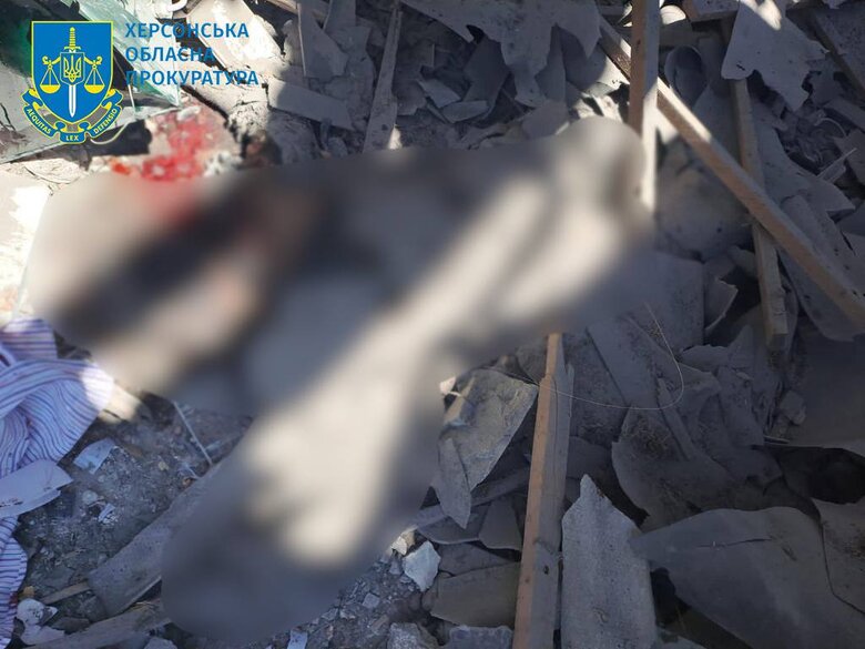 Enemy hit residential quarters of Kherson, man was killed, - RMA 01