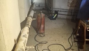 Хроніки гібридної мерзлоти: репортаж про те, як виживають мешканці аварійних будинків на столичних Теремках