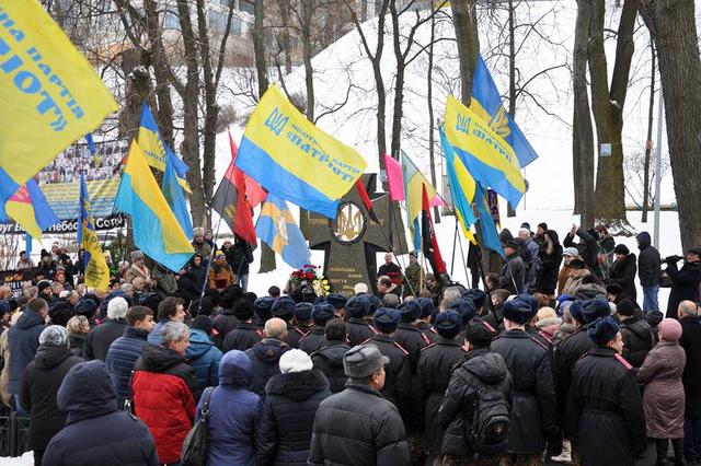 Kruty Heroes commemorated with march and requiem in Kyiv 16