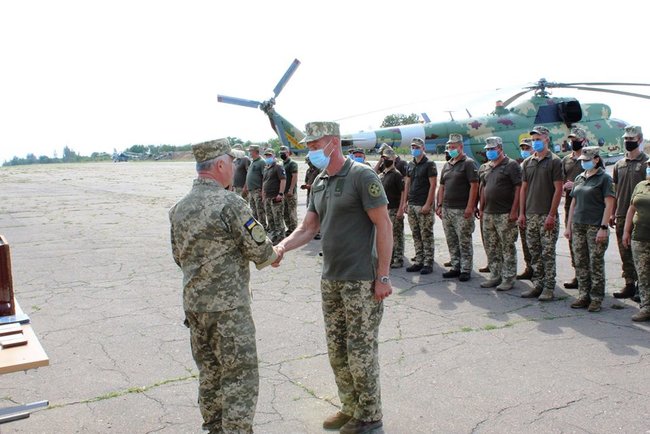 Отличиями Минобороны награждено более тысячи украинских воинов, - штаб ООС 03