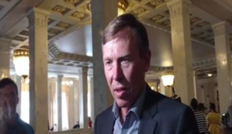 Сергій Соболєв про блокування російських сайтів: Порошенку треба було чекати три роки, щоб вийти з соцмереж "Одноклассники" і "Вконтакте". Можливо, те ж саме станеться і з бізнесом. ВIДЕО