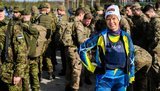 Президент Естонії Кальюлайд зробила 30-кілометровий марш-кидок із військовослужбовцями. ВІДЕО+ФОТОрепортаж