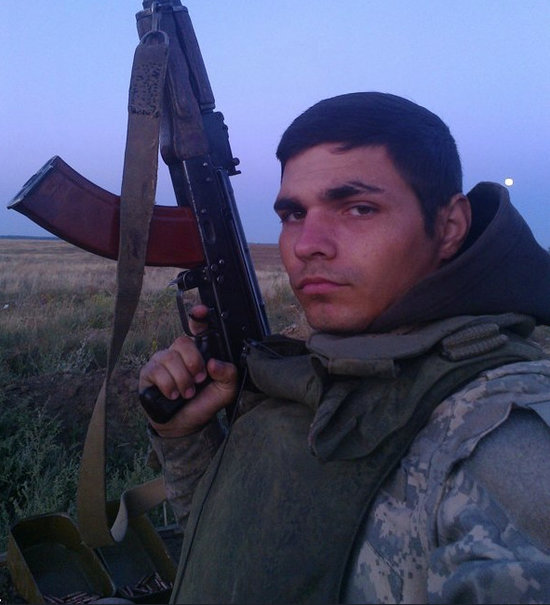 Російський найманець підірвав себе гранатою, коли його оточили українські воїни 04 Російський найманець підірвав себе гранатою, коли його оточили українські воїни 04