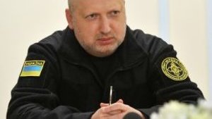 Турчинов посоветовал хранить долгосрочные сбережения в долларах