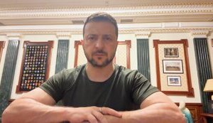 Украина бьет по складам боеприпасов в России своим оружием, - Зеленский. ВИДЕО