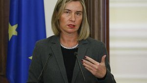 Кремль должен освободить Сенцова и других политзаключенных, - Могерини