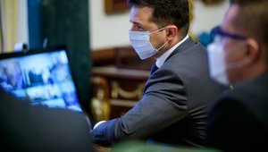 Военные врачи и участники ООС будут вакцинированы одними из первых, - Зеленский