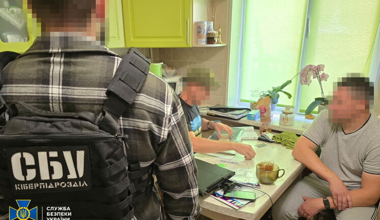 Корректировал удары по военным объектам в пяти областях: на Киевщине задержан агент ФСБ, - СБУ. ФОТОрепортаж