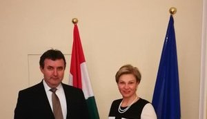 Украина призвала Венгрию ввести новые санкции против РФ, - посол Непоп