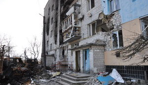 Bombed houses, school library, funnels on roads and wrecked cars: consequences of Russian occupation of Makariv. VIDEO&PHOTOS