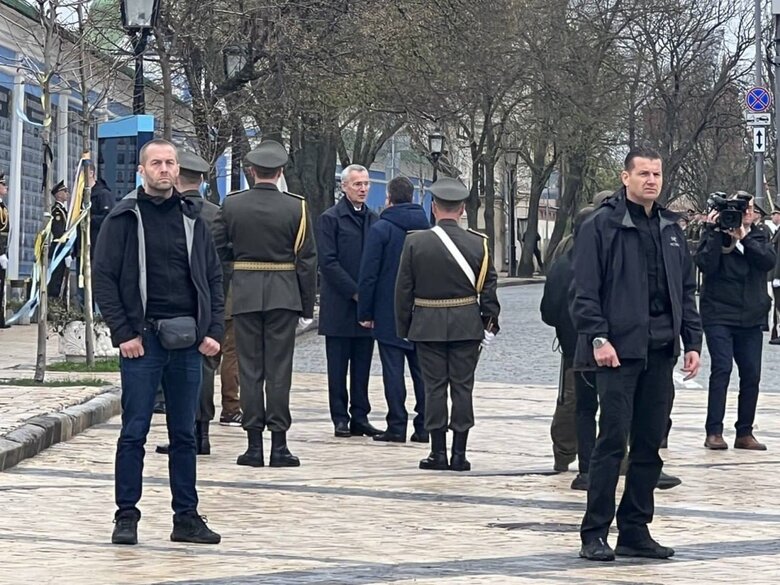 Столтенберг прибув до Києва 01