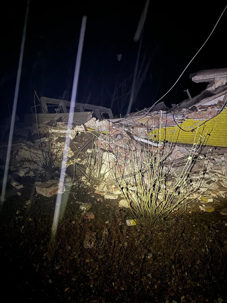 Occupants attacked Kurakhove with missiles: kindergarten, school were destroyed, high-rise buildings were damaged 04