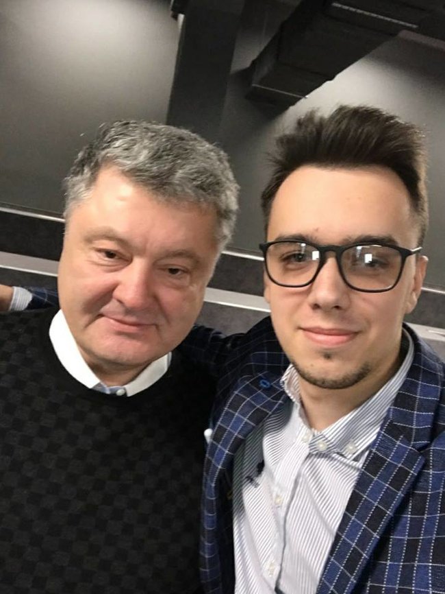 Блогер Трегубов розповів про закриту зустріч із Порошенком: Пишається реформою поліції, обіцяє нові посадки, вірить у перемогу на виборах 03 Блогер Трегубов розповів про закриту зустріч із Порошенком: Пишається реформою поліції, обіцяє нові посадки, вірить у перемогу на виборах 03