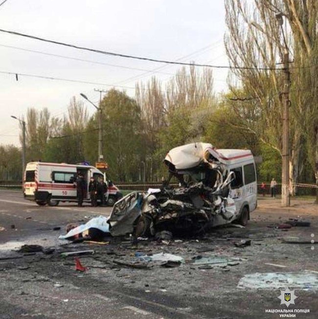 Deadly car crash in Kryvyi Rih claims eight lives, four of over 18 injured in grave condition, - National Police 01