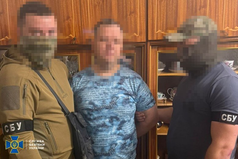 СБУ затримала двох агентів РФ, які коригували удари по Дніпропетровщині
