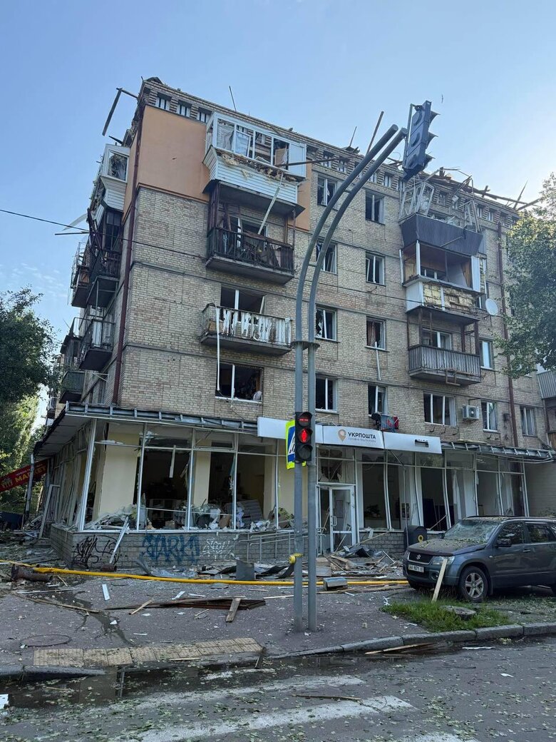 РФ знищила два відділення Укрпошти у Києві 17 червня 2025 року