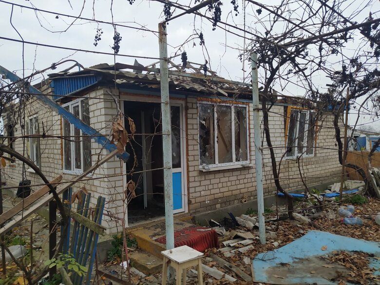 Військові РФ розстрілюють цивільних мешканців Херсонщини, крадуть автівки та мародерять, - Нацполіція 04
