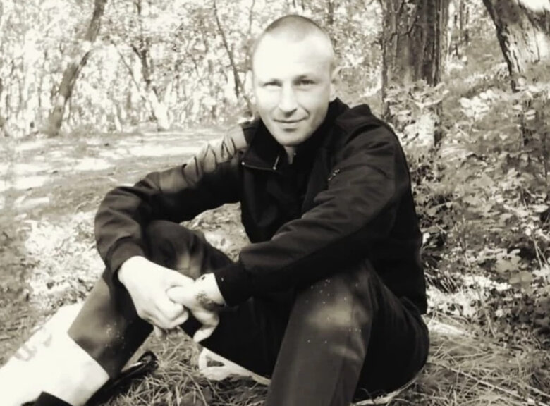 В Росії поховали з почестями вагнерівеця, який забив до смерті свою матір, - росЗМІ 03