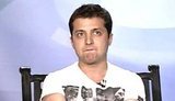 Зеленский: Наши политики часто смотрят на главного, а потом "искренне" смеются. ВИДЕО.