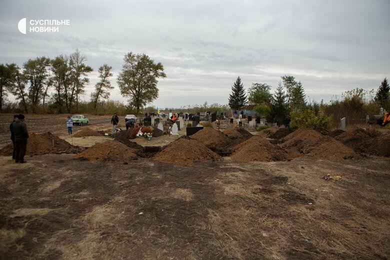 Когда понял, что это батя, просто упал на колени: Рассказы жителей села Гроза в Харьковской области, где рашисты убили более 50 гражданских 10 Когда понял, что это батя, просто упал на колени: Рассказы жителей села Гроза в Харьковской области, где рашисты убили более 50 гражданских 10
