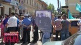 Крымские татары "сожгли" российского генконсула: "Вон из Крыма!". ФОТОрепортаж