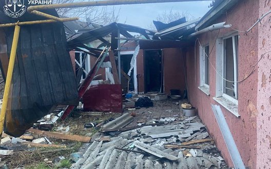 Росіяни за добу атакували 12 населених пунктів на Харківщині: 8 людей постраждали, є руйнування. ФОТОрепортаж