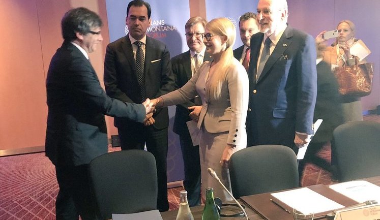 Лідер каталонських сепаратистів Пучдемон побажав Тимошенко перемоги на виборах. У лідера "Батьківщини" кажуть про "ввічливість". ФОТО