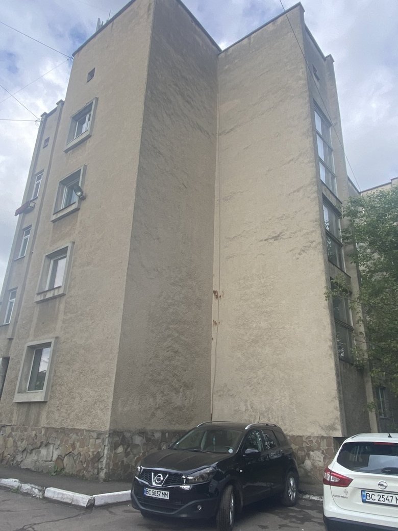 Фонд держмайна продав Львівський інститут землеустрою