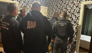 Викрито інспектора СІЗО з Миколаївщини, який закликав росіян до вбивств українських захисників, - ДБР. ФОТО