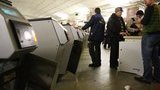 В московском метро будут досматривать, как в аэропортах. ФОТОрепортаж