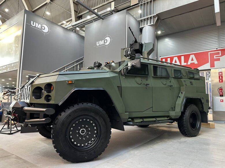 Українська бронетехніка представила нову модифікацію бронеавтомобіля Новатор 02