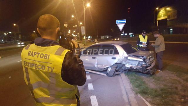 Масштабна ДТП у Києві: зіткнулися пять автомобілів, троє постраждалих 07 Масштабна ДТП у Києві: зіткнулися пять автомобілів, троє постраждалих 07