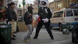 Панда "Пни Меня" - креативный бизнес для отважных жителей спальных окраин Нью-Йорка. ФОТОрепортаж