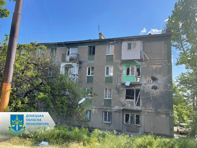 Війська РФ обстріляли Торецьк із Градів: поранили шістьох містян, серед них 11-річна дитина 06