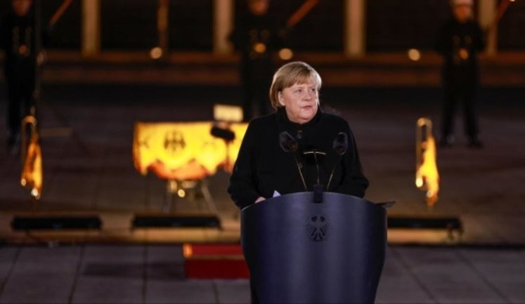 Меркель офіційно попрощалась із посадою канцлера ФРН. ВІДЕО+ФОТОрепортаж