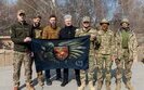 Порошенко передал помощь военным