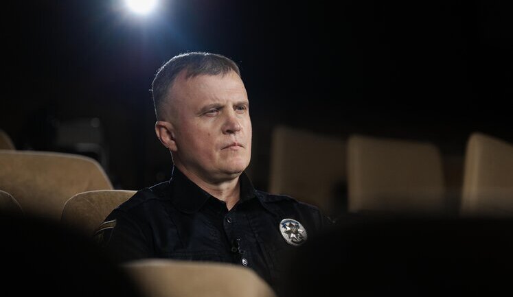"Боявся, що ніхто не побачить злочини окупантів": герой фільму "20 днів у Маріуполі" правоохоронець Володимир Нікулін розповів про жахи роботи в оточеному місті. ВIДЕО