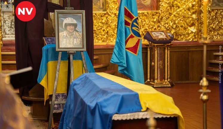 Із полеглим комбригом 39 бригади, Героєм України Олександром Довгачем попрощалися у Житомирі. ФОТОрепортаж