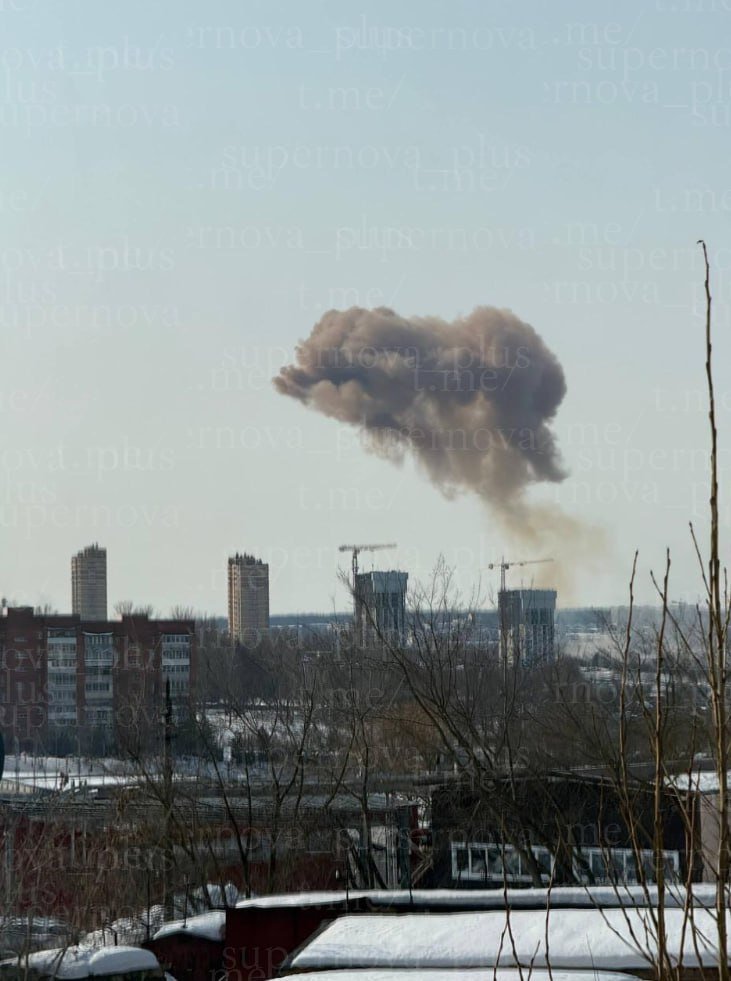 Взрывы прогремели в российской Туле: над городом столб дыма