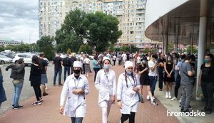Рішення про відкриття центрів масової вакцинації проти COVID-19 - це відповідальність місцевої влади, - головний санлікар Кузін