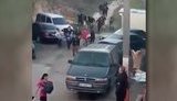 "Міліція, бл#дь?!" - розгін табору ромів на Лисій горі в Києві. ВIДЕО